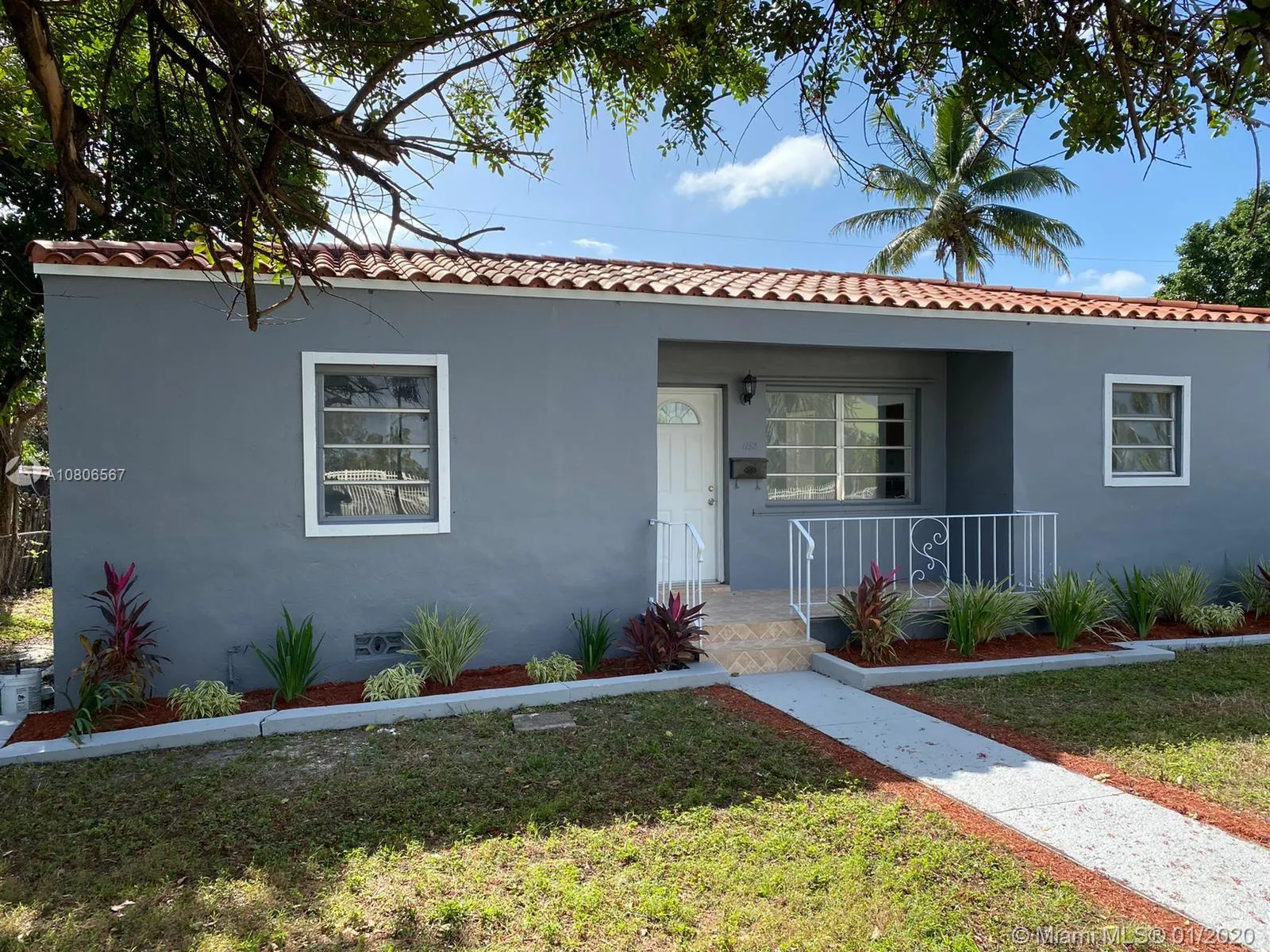 for sale at 152 NE 167th St, Miami FL 33162