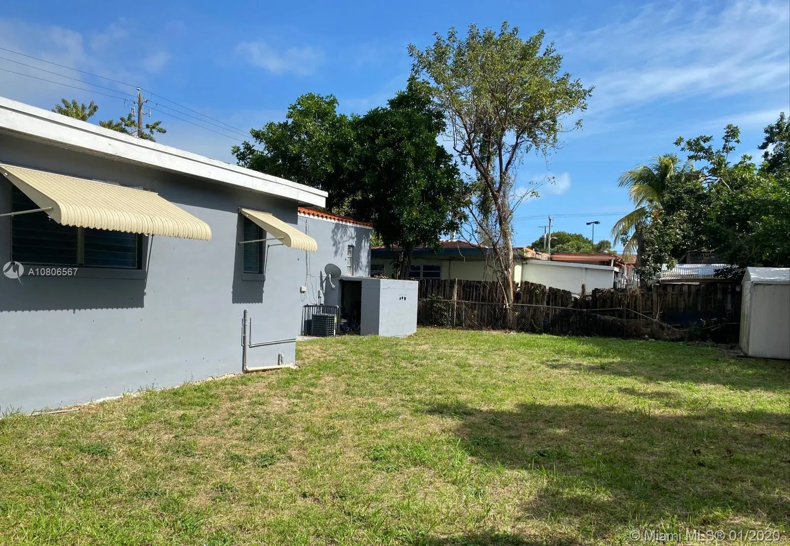 152 NE 167th St, Miami FL 33162