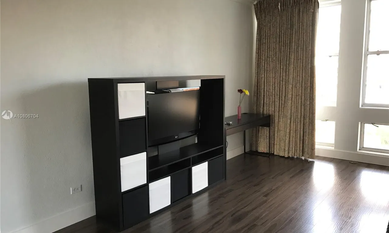 700 Biltmore Way # 717, Coral Gables FL 33134