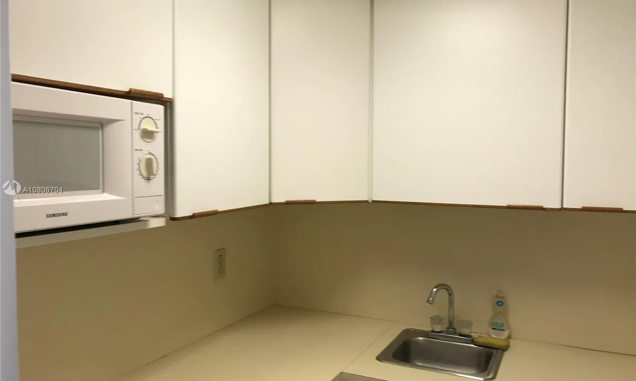 700 Biltmore Way # 717, Coral Gables FL 33134