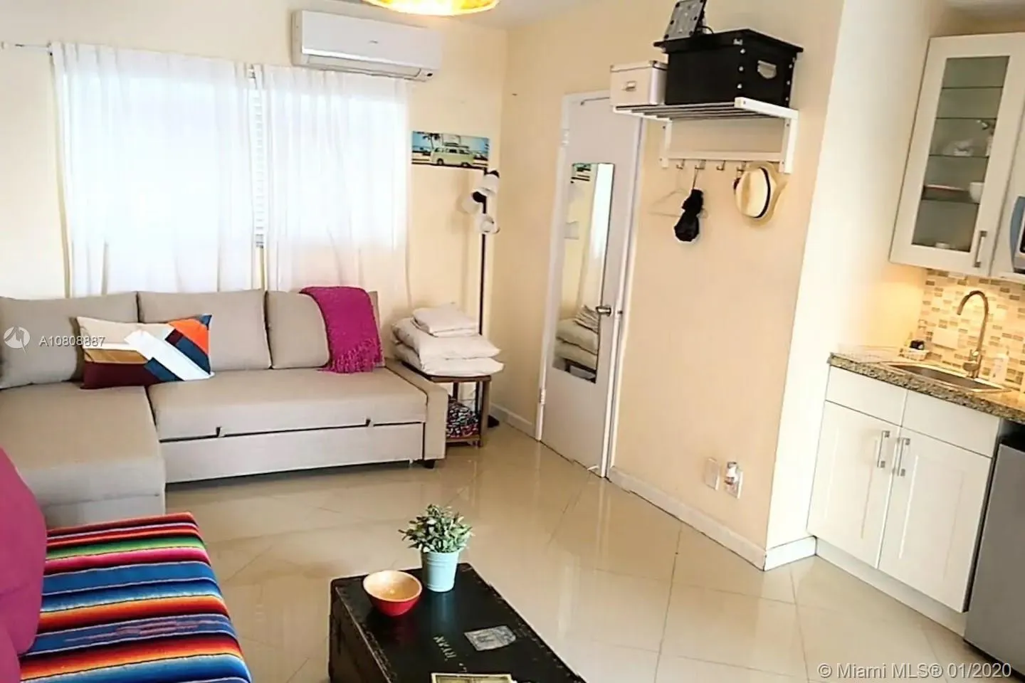 1 bath for sale at 350 Taft St # 2, Hollywood FL 33019