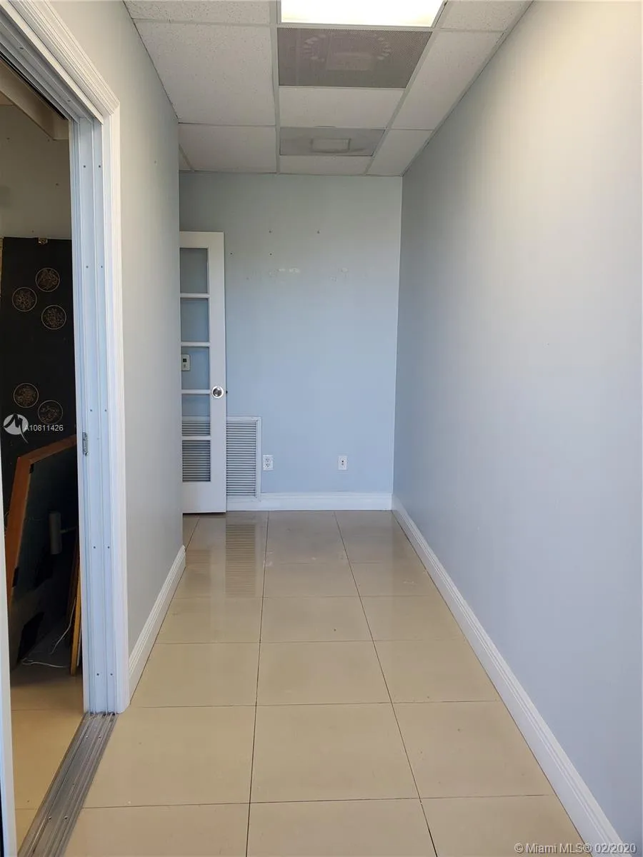 5220 S University Dr # 204C, Davie FL 33328