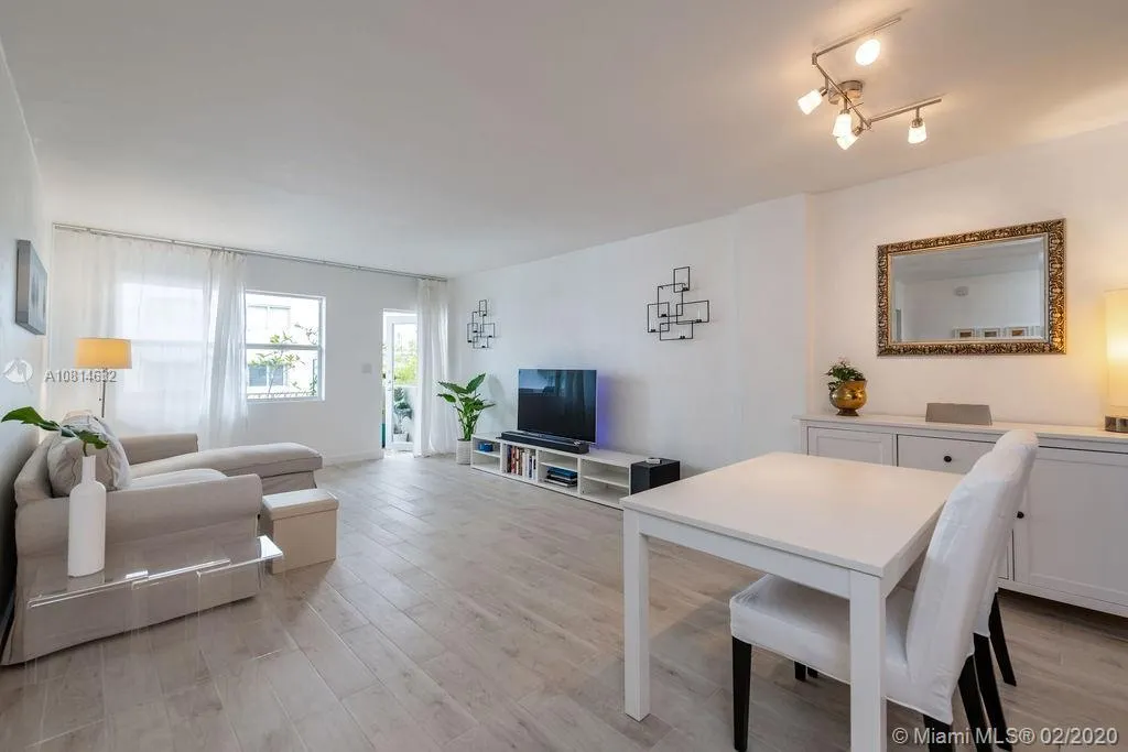 1 bedroom 1 bath for sale at 1130 11th St # 4D, Miami Beach FL 33139