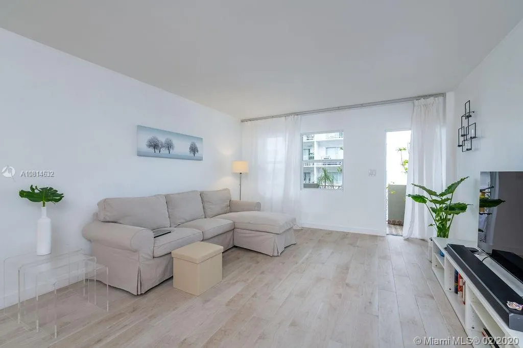 1130 11th St # 4D, Miami Beach FL 33139