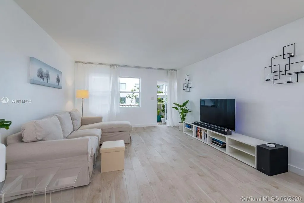 1130 11th St # 4D, Miami Beach FL 33139