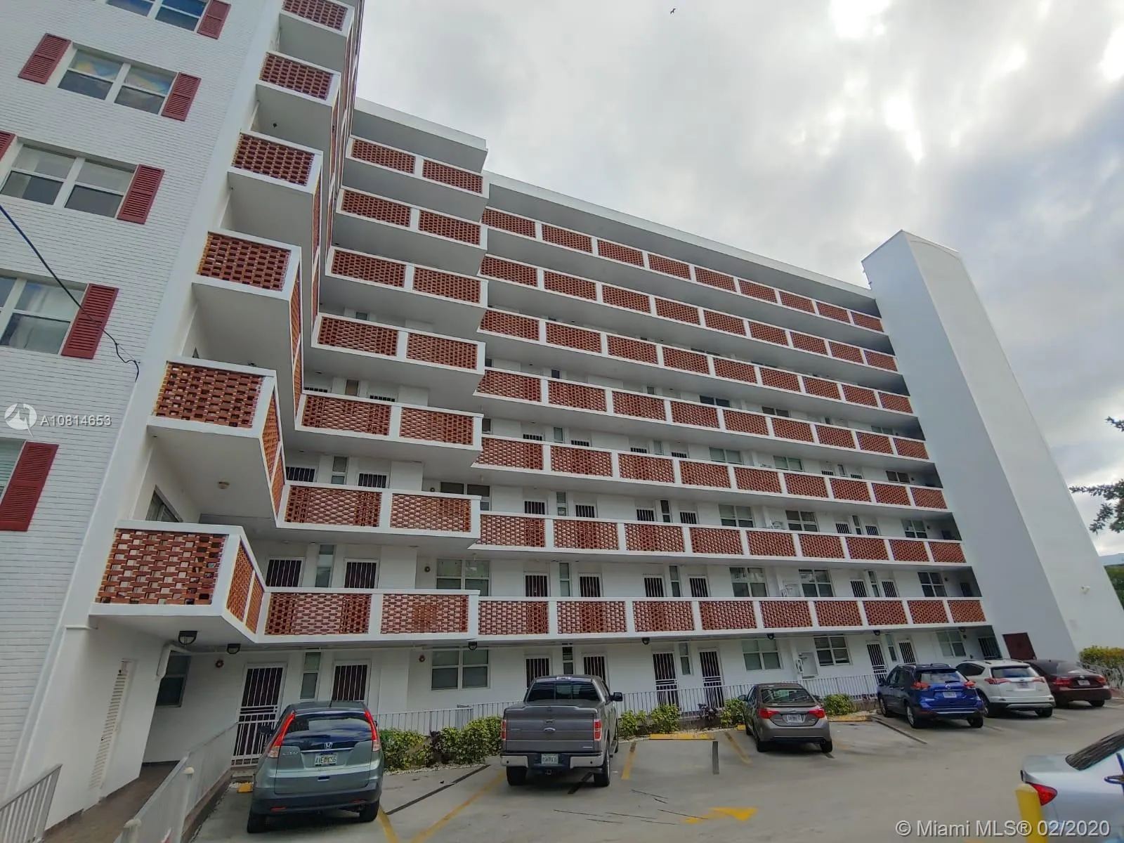 3660 NE 166th St # 511, North Miami Beach FL 33160