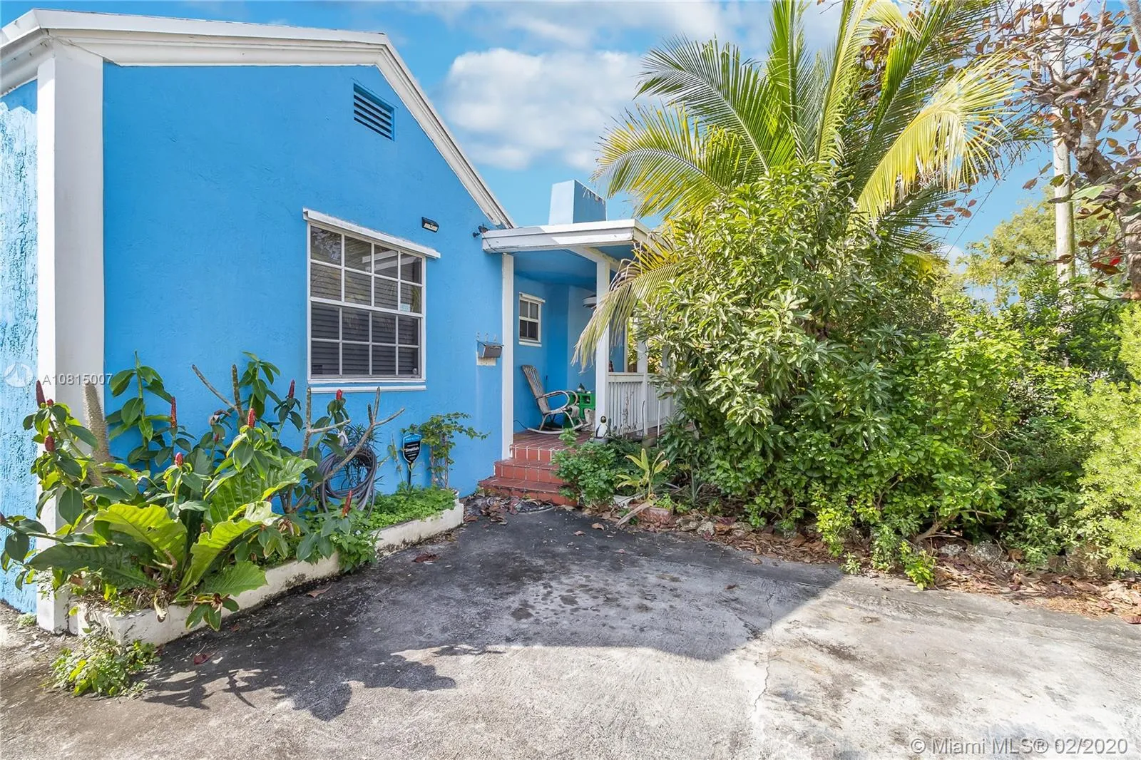 524 NW 44th St, Miami FL 33127
