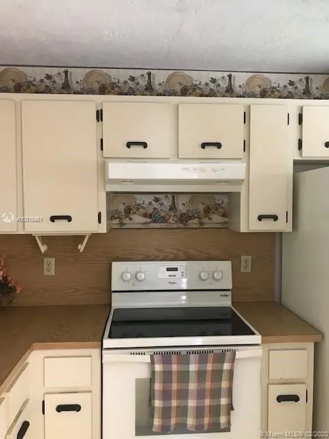 871 NE 209th Ter # 25, Miami FL 33179