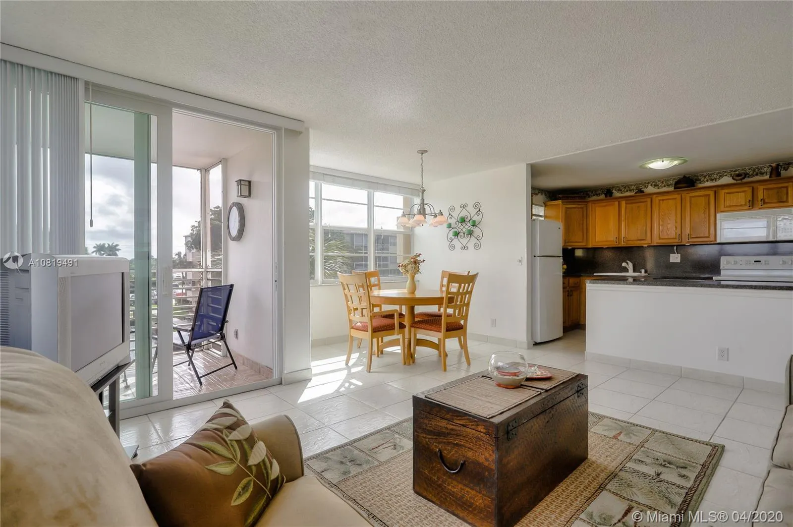 2751 Taft St # 309, Hollywood FL 33020
