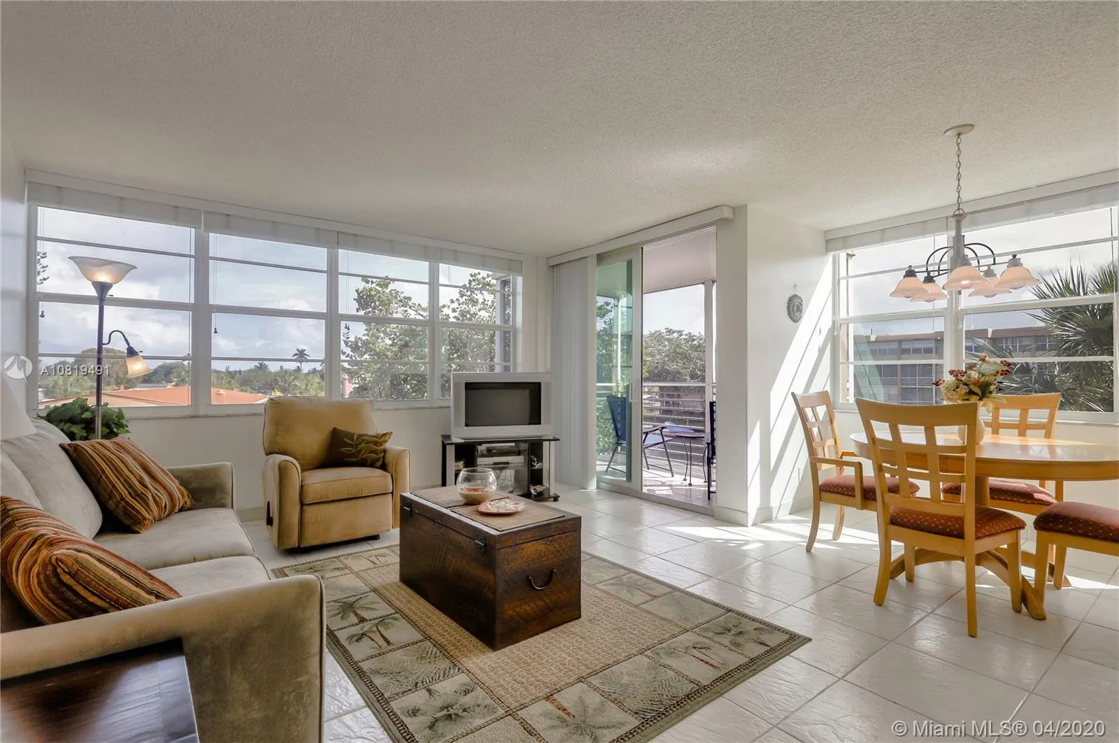 2751 Taft St # 309, Hollywood FL 33020