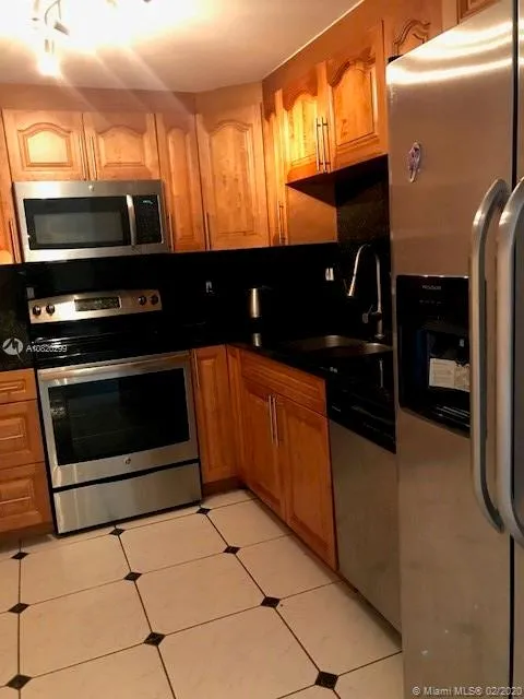 210 174th St # 604, Sunny Isles Beach FL 33160