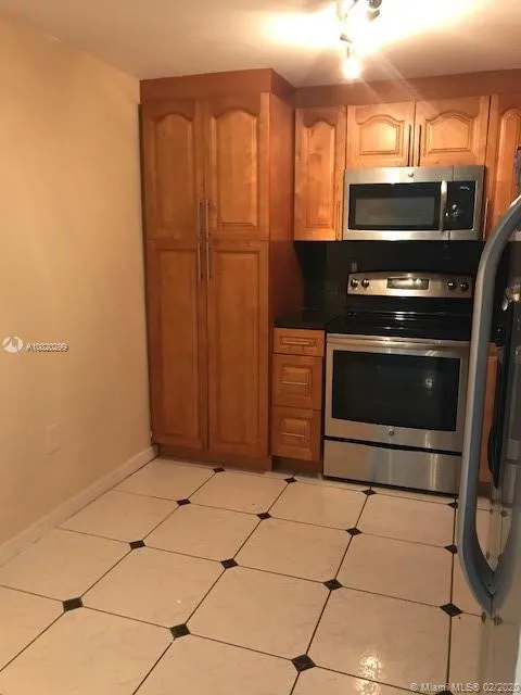 210 174th St # 604, Sunny Isles Beach FL 33160