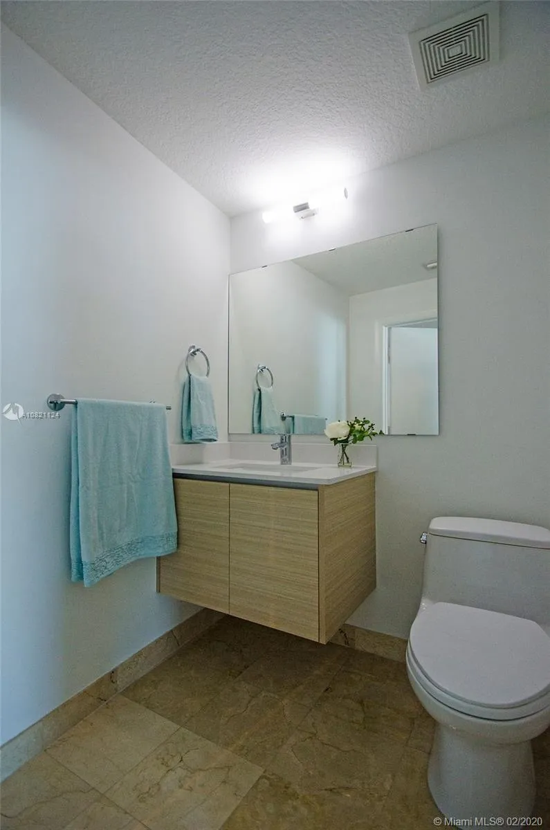 1 bedroom 1 bath for sale at 6515 Collins Ave # 710, Miami Beach FL 33141