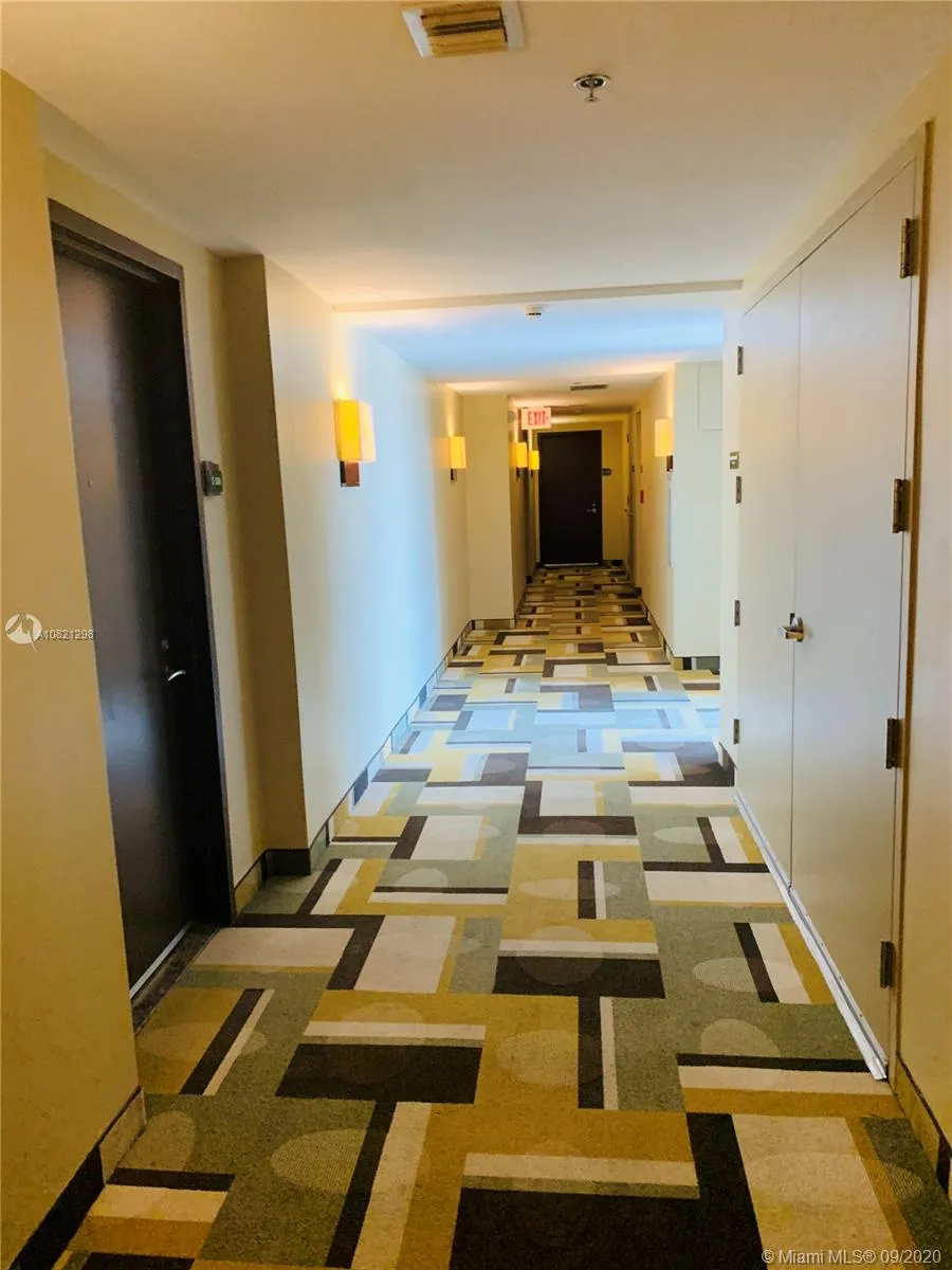 2681 N Flamingo Rd # 505S, Sunrise FL 33323