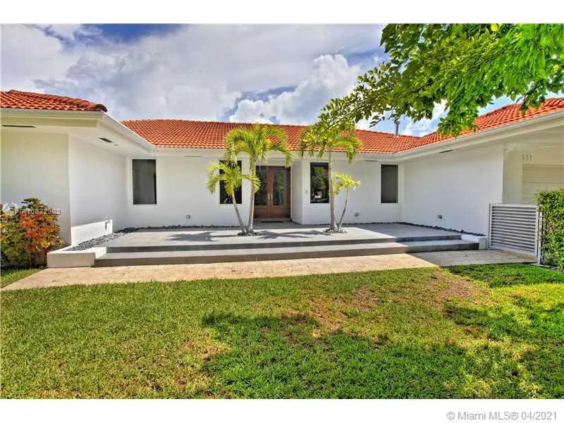 31 Island Dr, Key Biscayne FL 33149