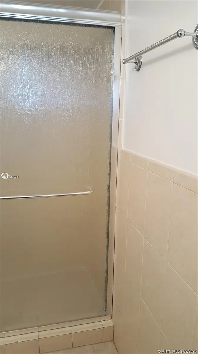 8820 Fontainebleau Blvd # 408, Miami FL 33172