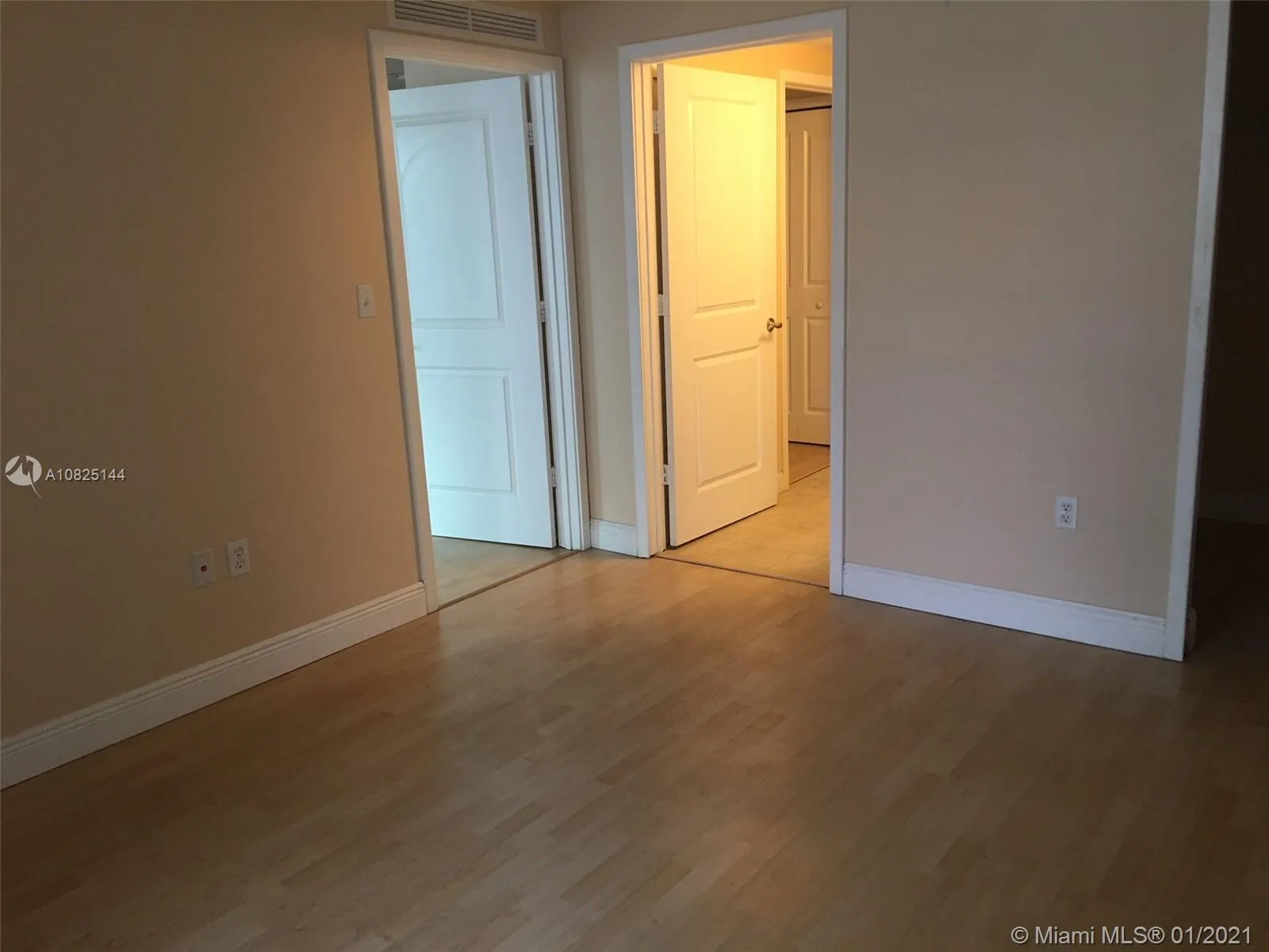 170 SE 14th St # 1507, Miami FL 33131