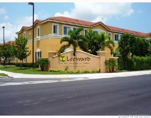 3 bedroom 2 bath for sale at 10778 NW 84th St # 27, Doral FL 33178