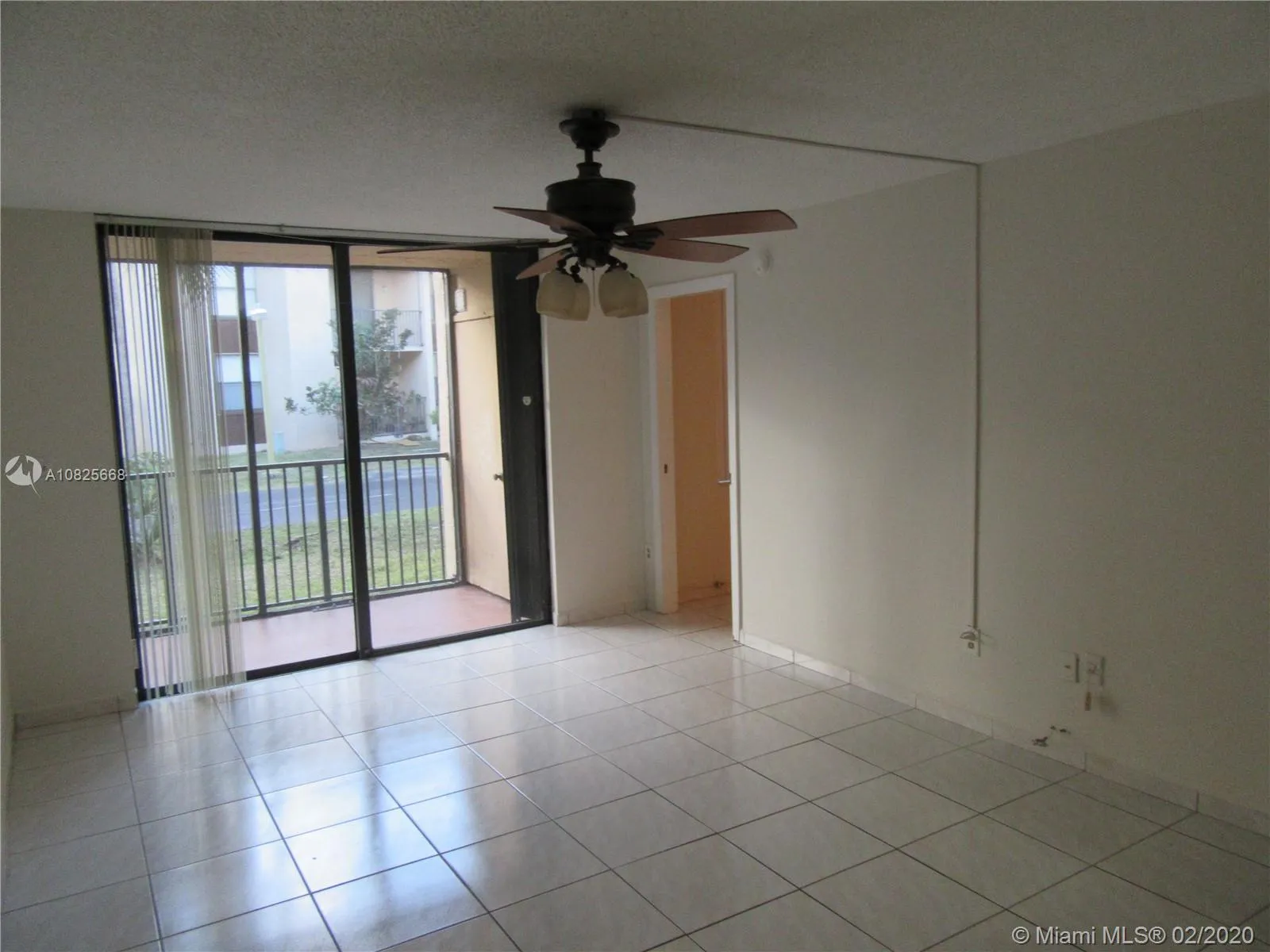 2 bedroom 2 bath for rent at 14301 N KENDALL DR # 105B, Miami FL 33186