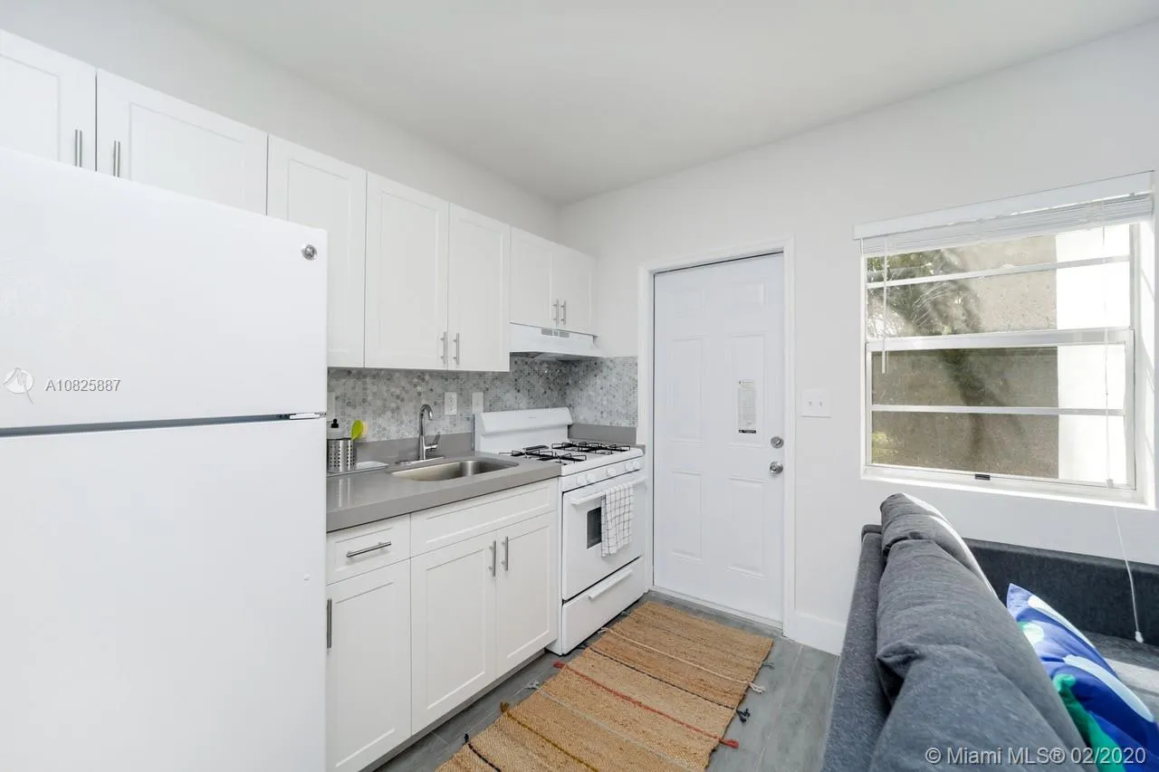 770 NE 123rd St # 24, North Miami FL 33161