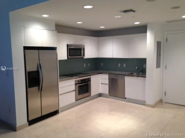 1060 Brickell Ave # 415, Miami FL 33131