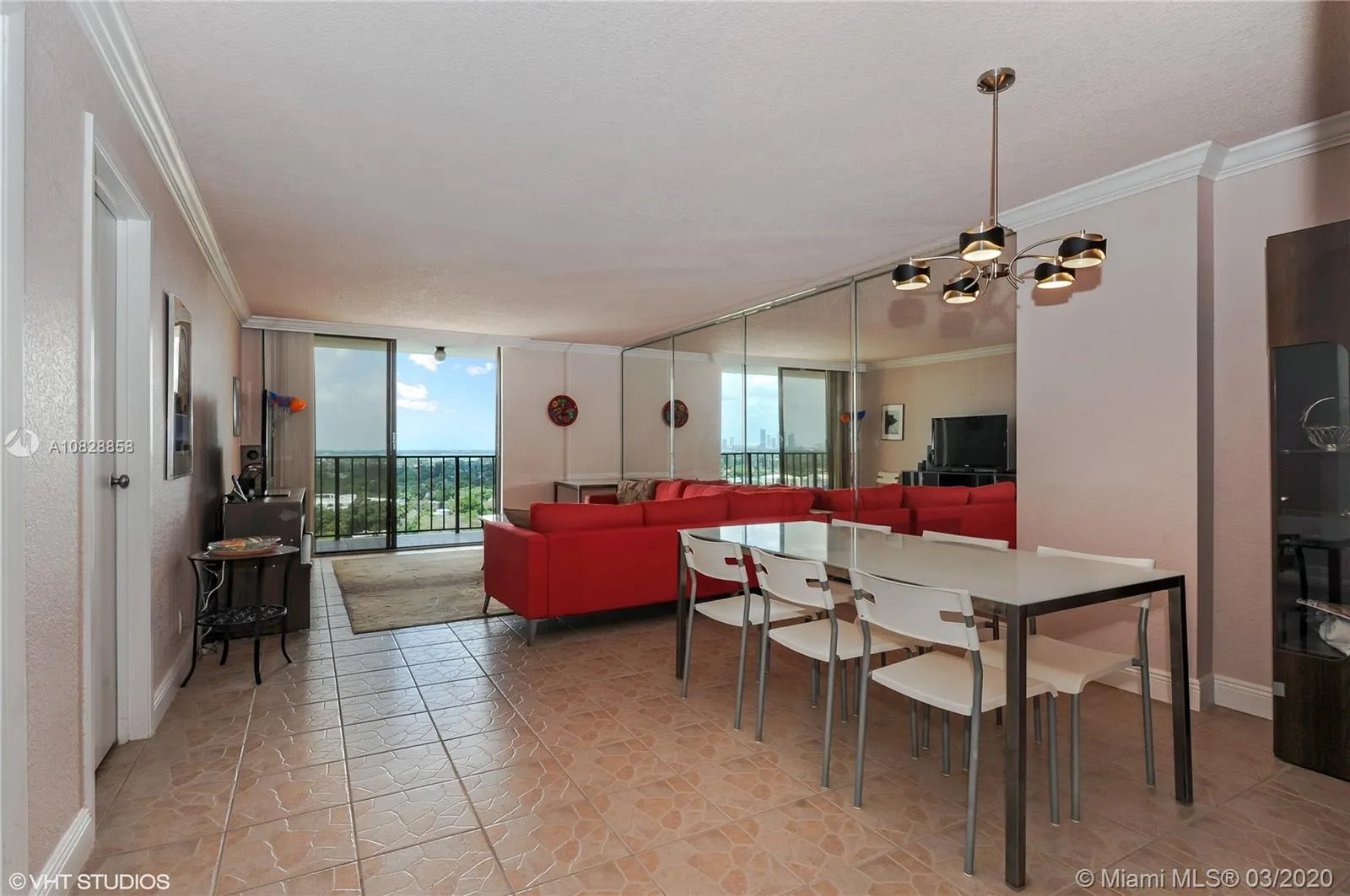 2625 Collins Ave # 1710, Miami Beach FL 33140