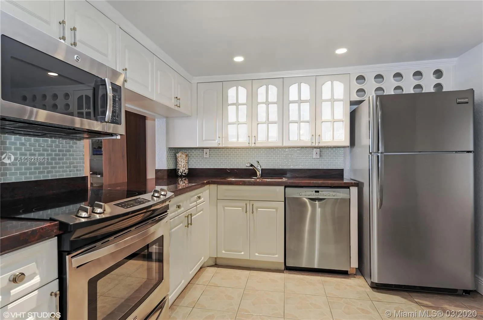 2625 Collins Ave # 1710, Miami Beach FL 33140