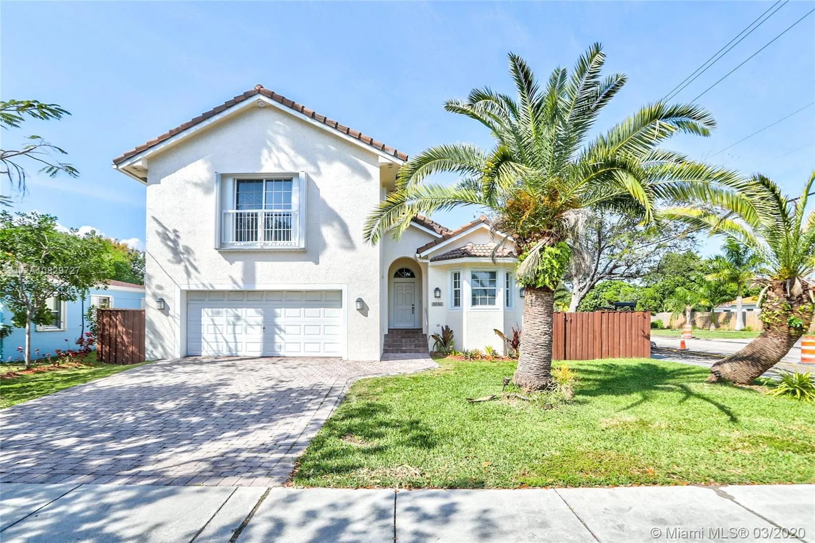 5 bedroom 4 bath for sale at 1401 Dewey St, Hollywood FL 33020