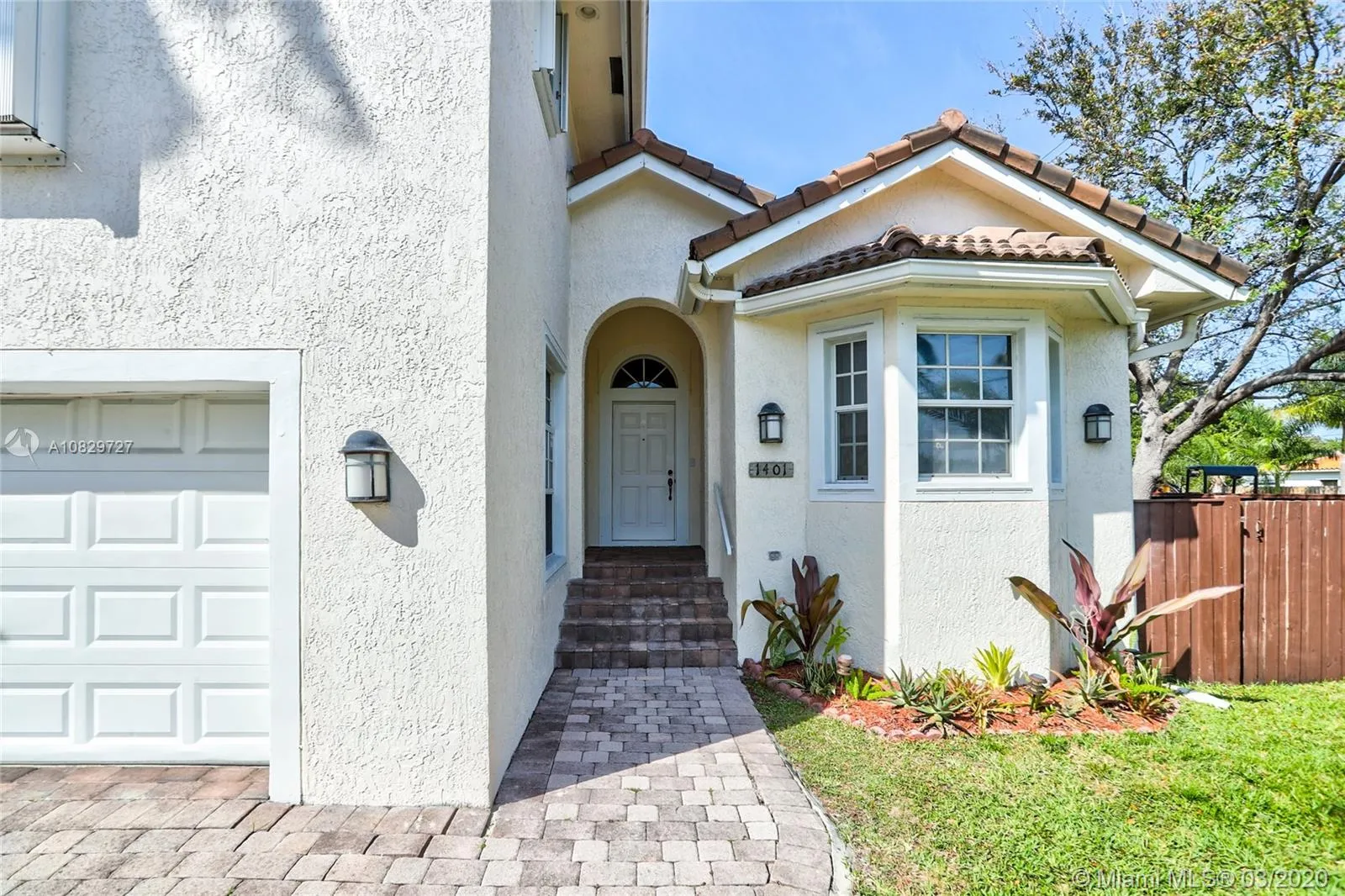 1401 Dewey St, Hollywood FL 33020
