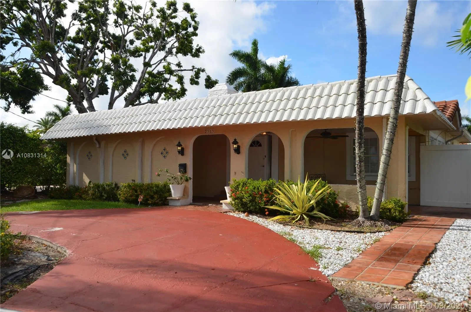 2313 E Las Olas Blvd, Fort Lauderdale FL 33301
