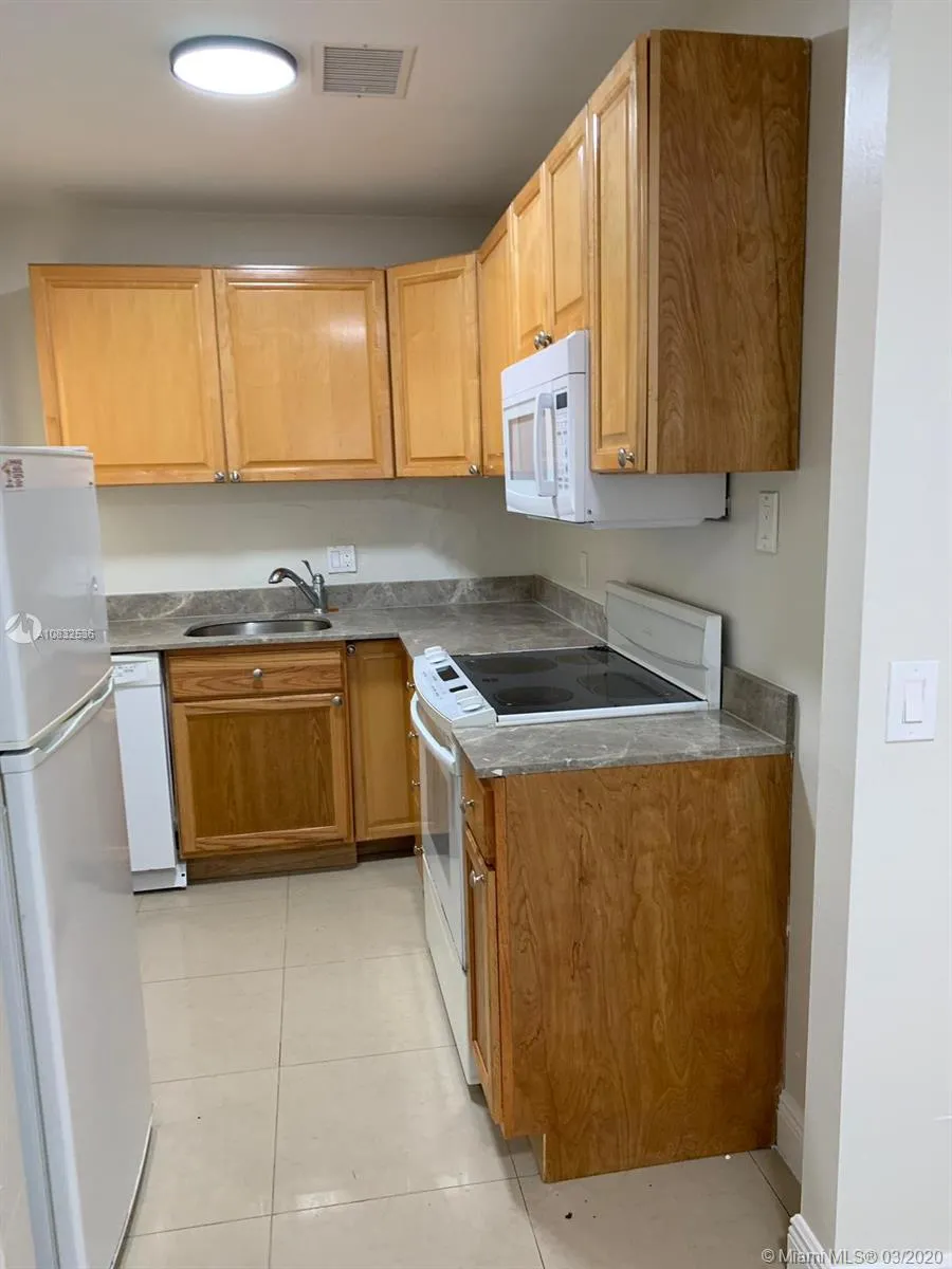 712 SW 8th Ave # A, Fort Lauderdale FL 33315