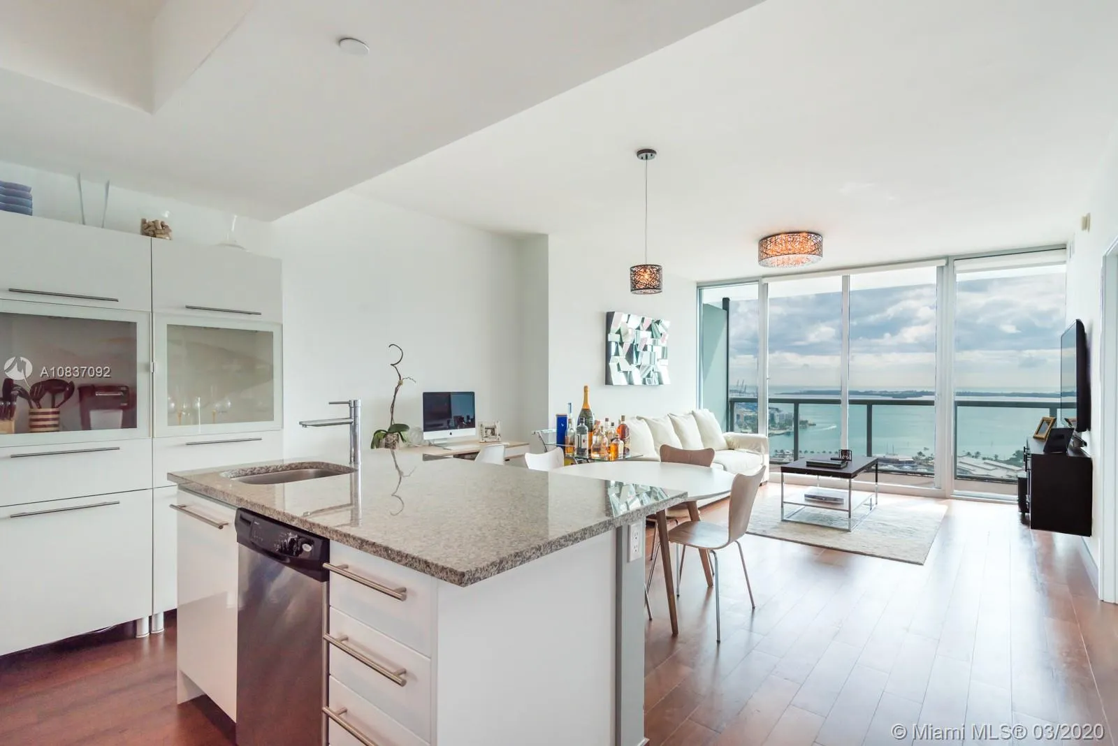 1 bedroom 1 bath for sale at 888 Biscayne Blvd # 3506, Miami FL 33132