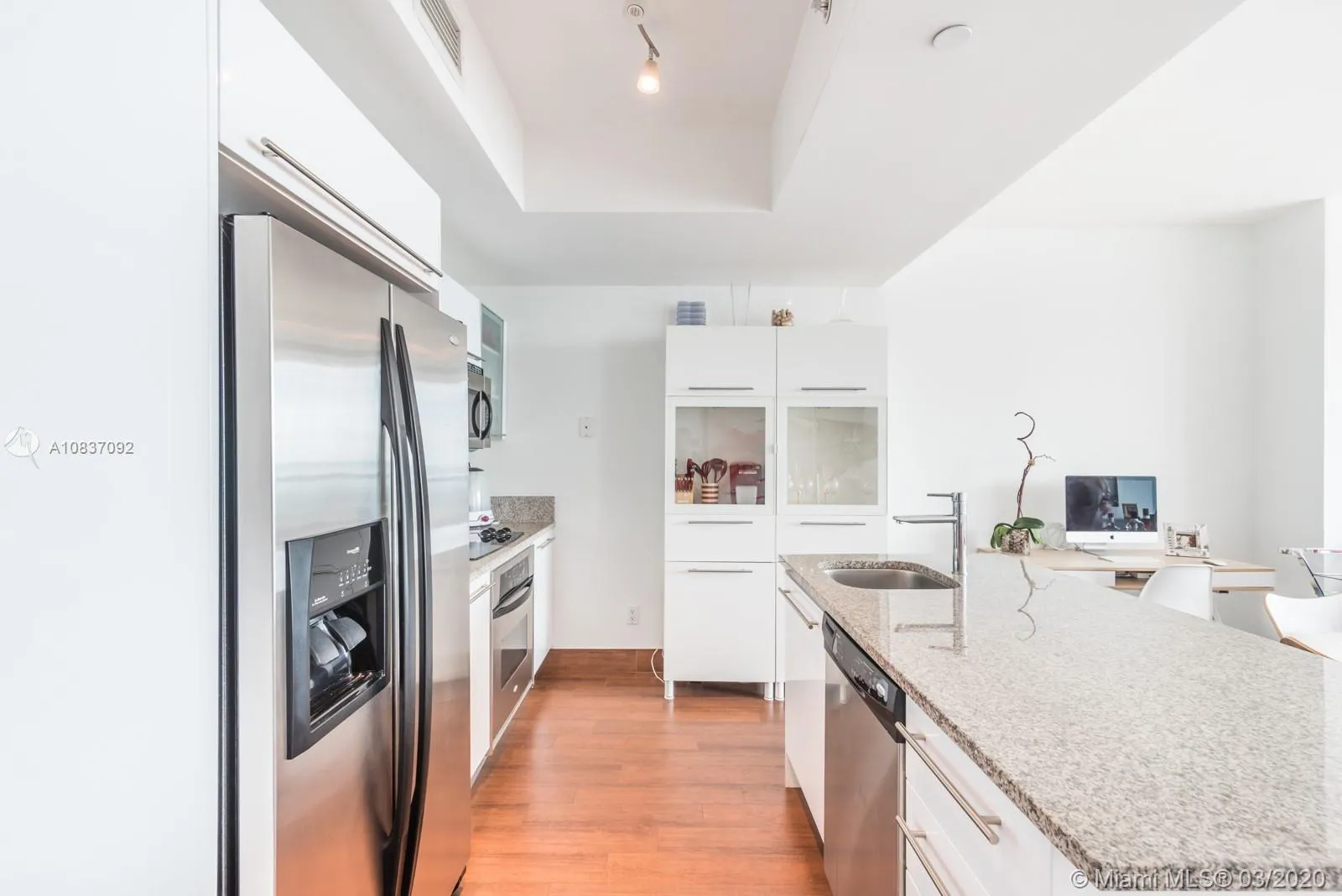 888 Biscayne Blvd # 3506, Miami FL 33132