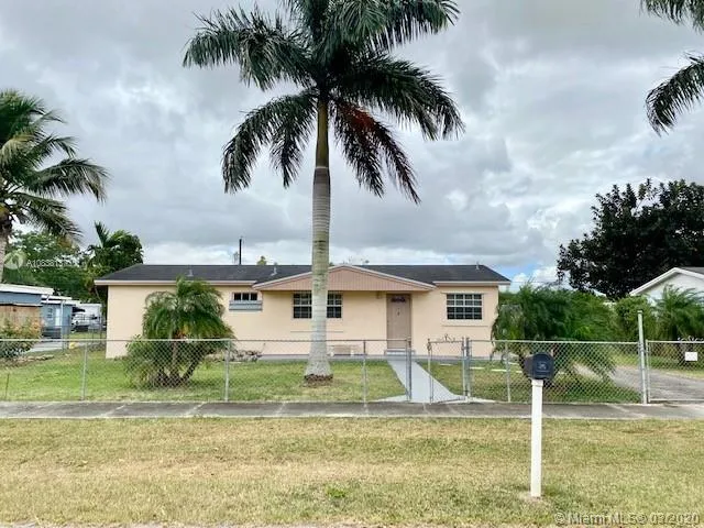 3 bedroom 2 bath for sale at 18940 SW 310th St, Homestead FL 33030