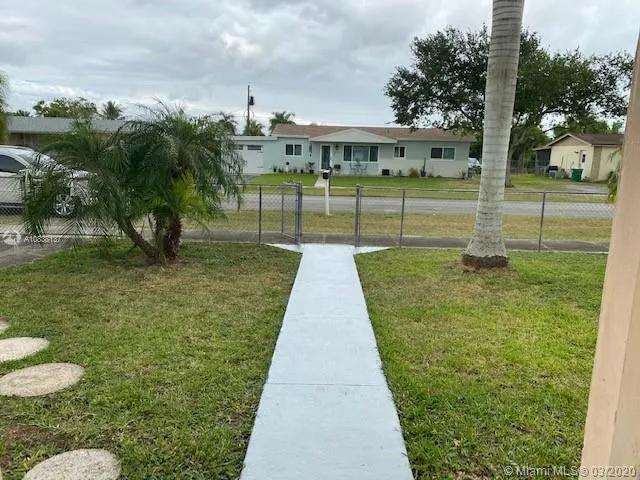 18940 SW 310th St, Homestead FL 33030