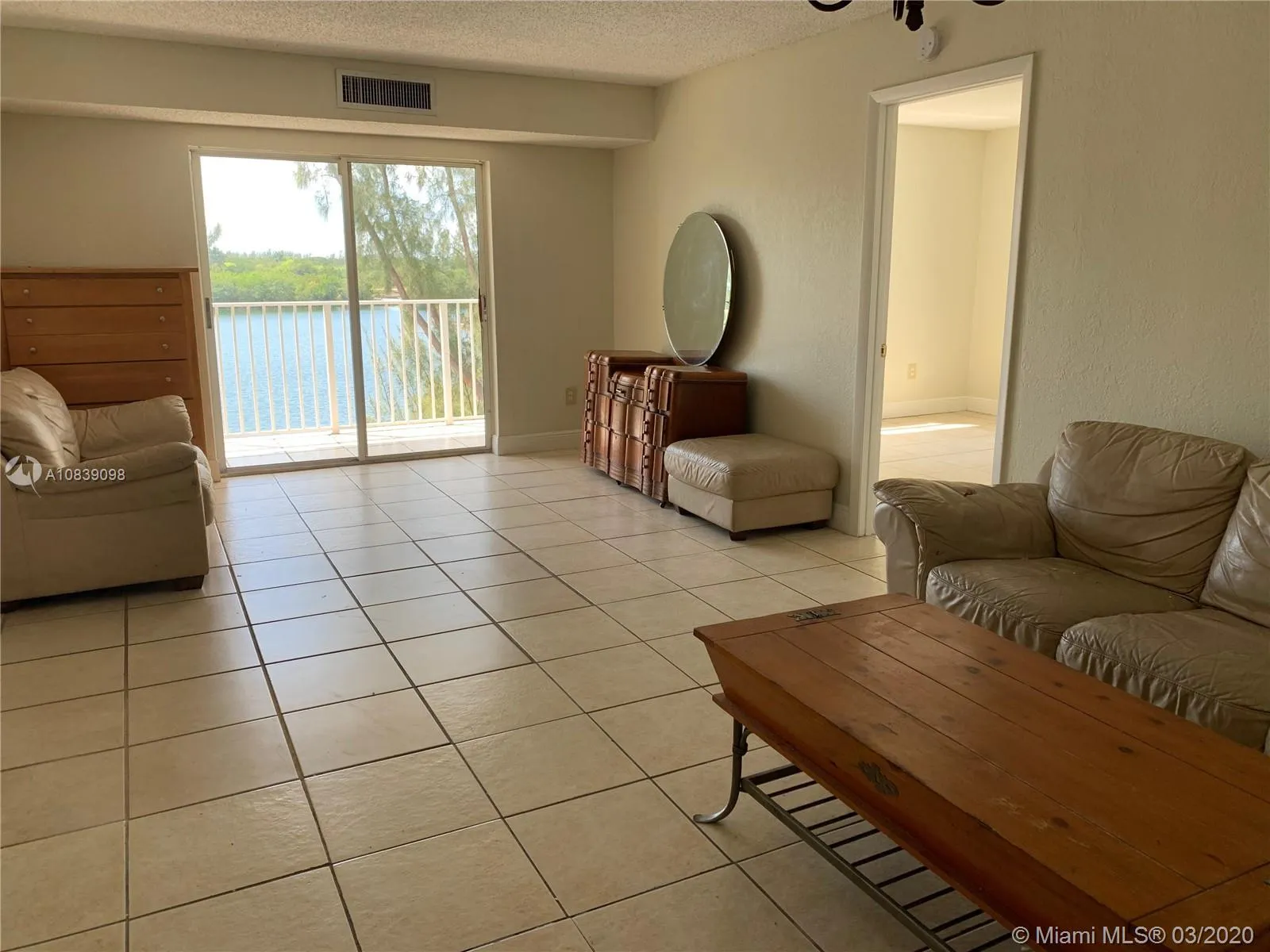 8240 SW 210th St # 320, Cutler Bay FL 33189