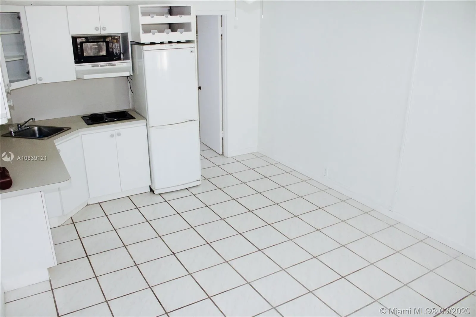 6484 Indian Creek Dr # 202, Miami Beach FL 33141
