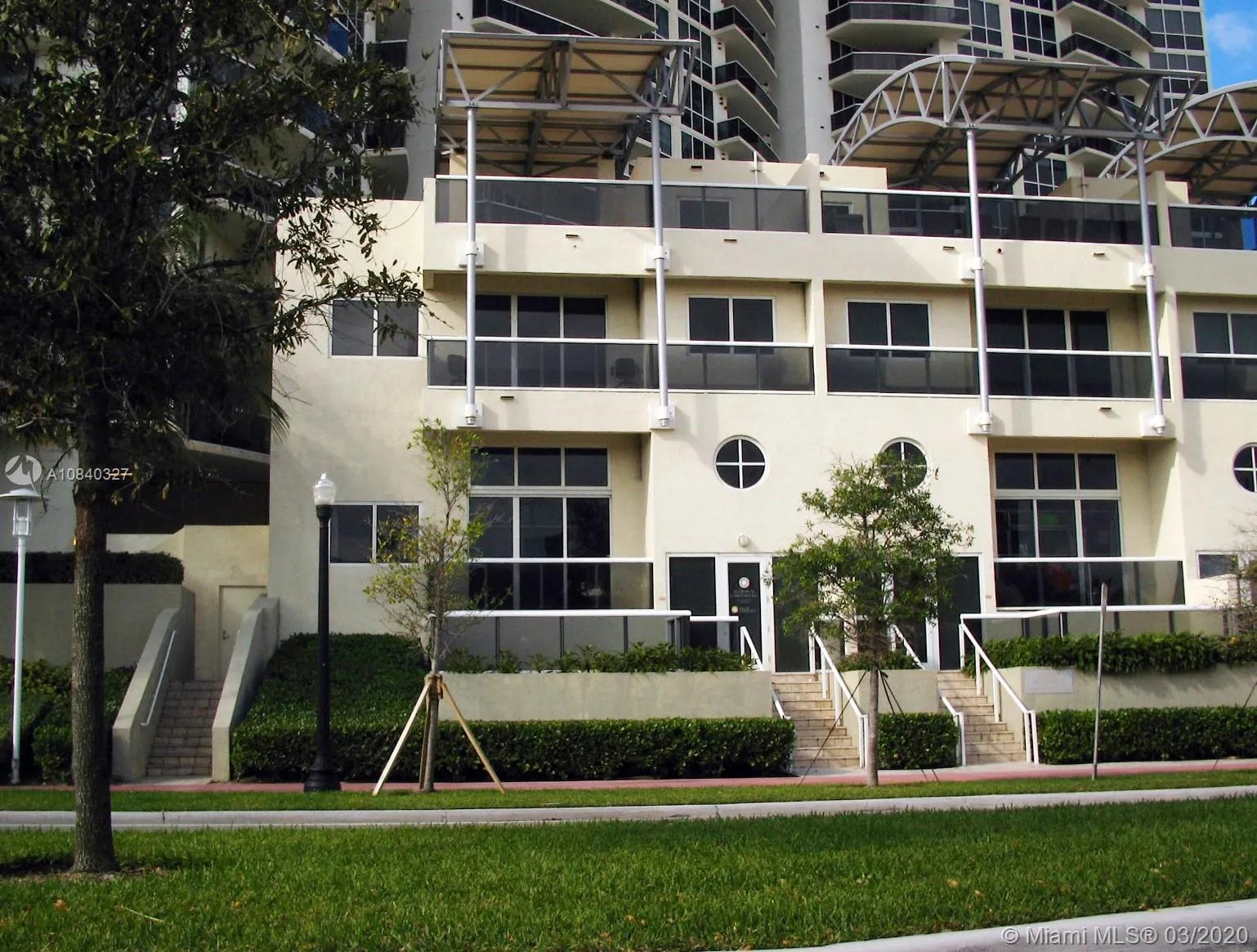 2 bedroom 4 bath for sale at 400 Alton Rd # 1A, Miami Beach FL 33139