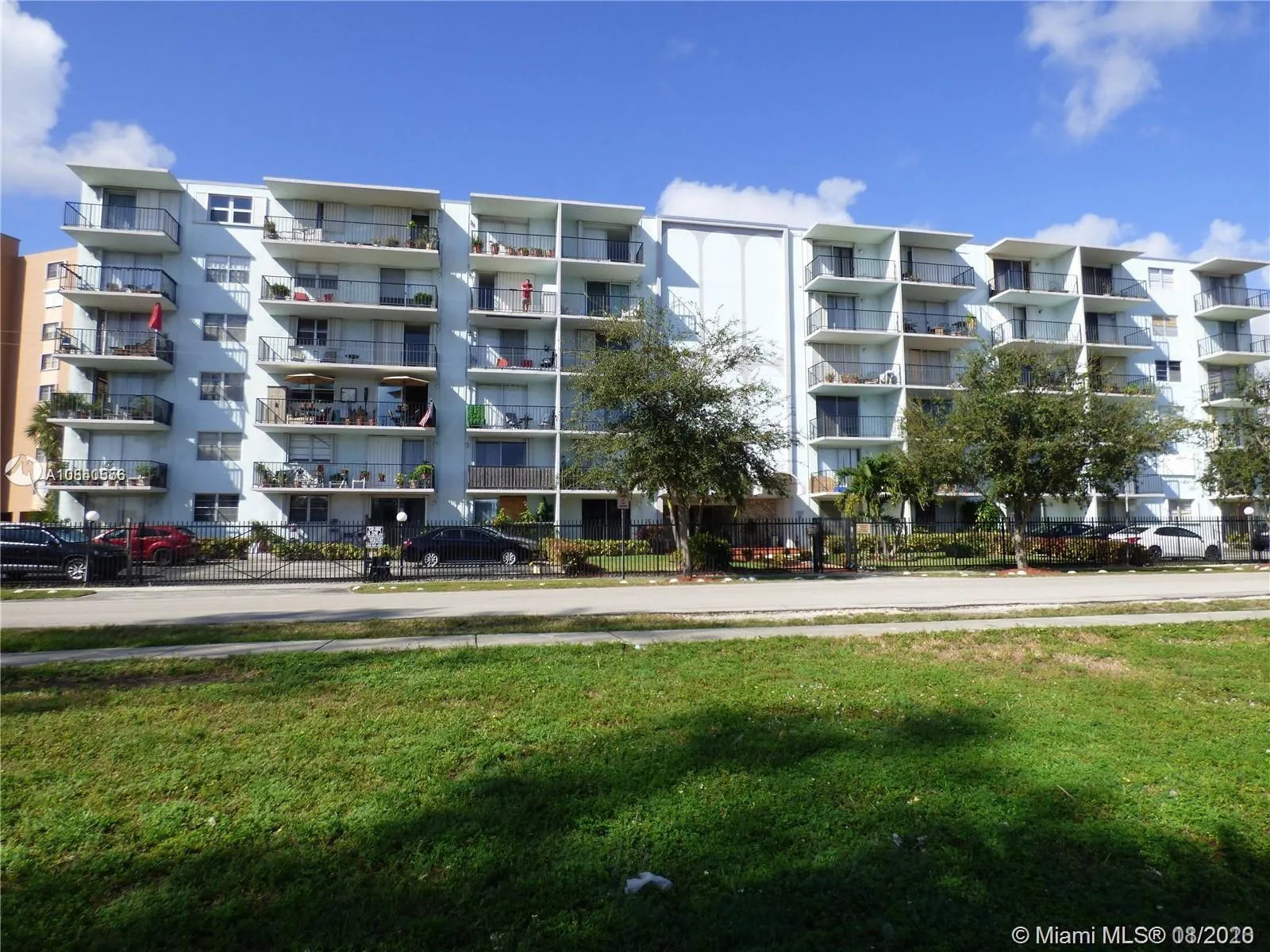 2 bedroom 2 bath for sale at 12500 NE 15th Ave # 405, North Miami FL 33161