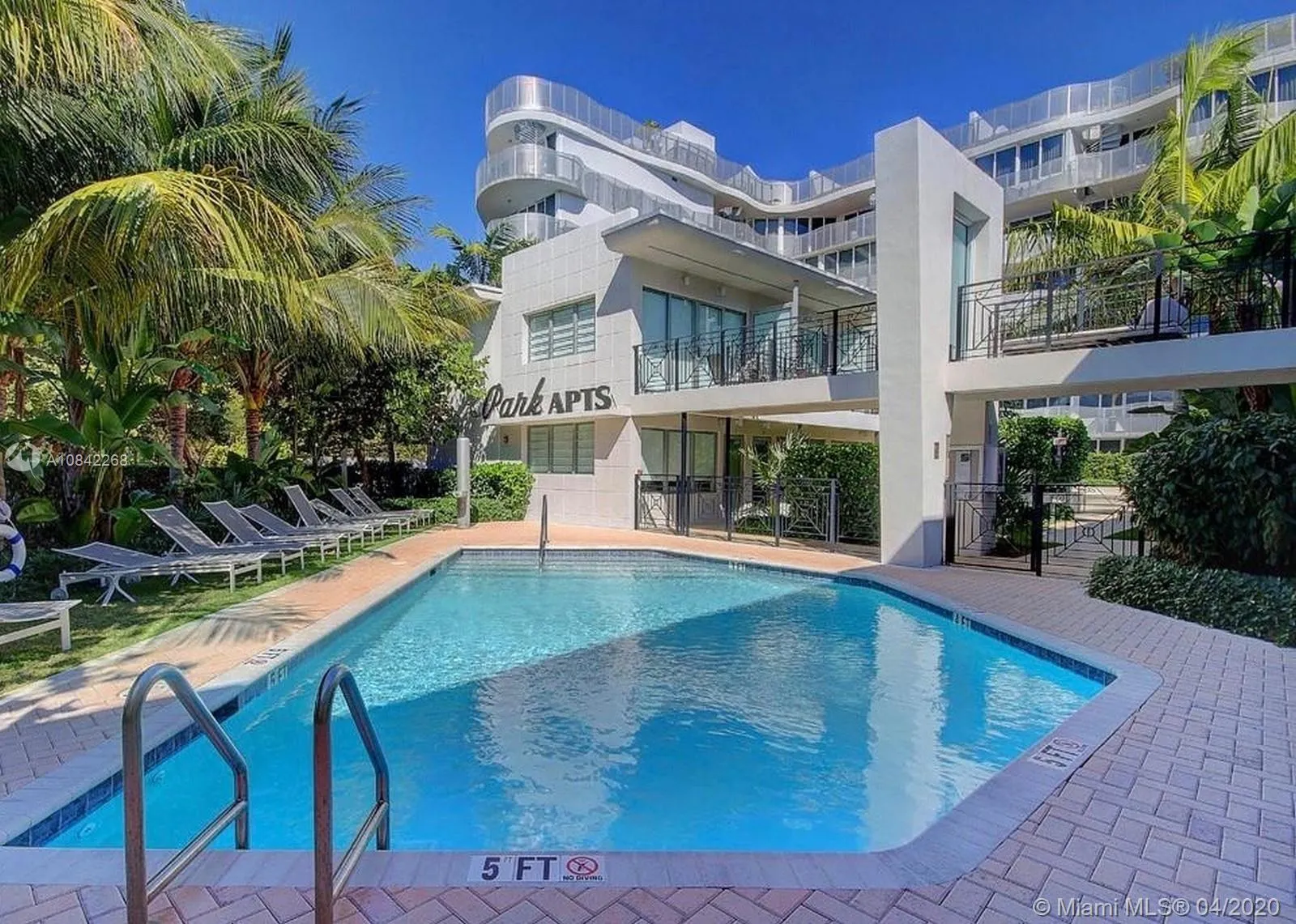 1 bedroom 1 bath for sale at 435 21st St # 106, Miami Beach FL 33139