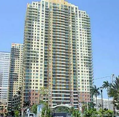 3 bedroom 2 bath for sale at 1155 Brickell Bay Dr # 1702, Miami FL 33131