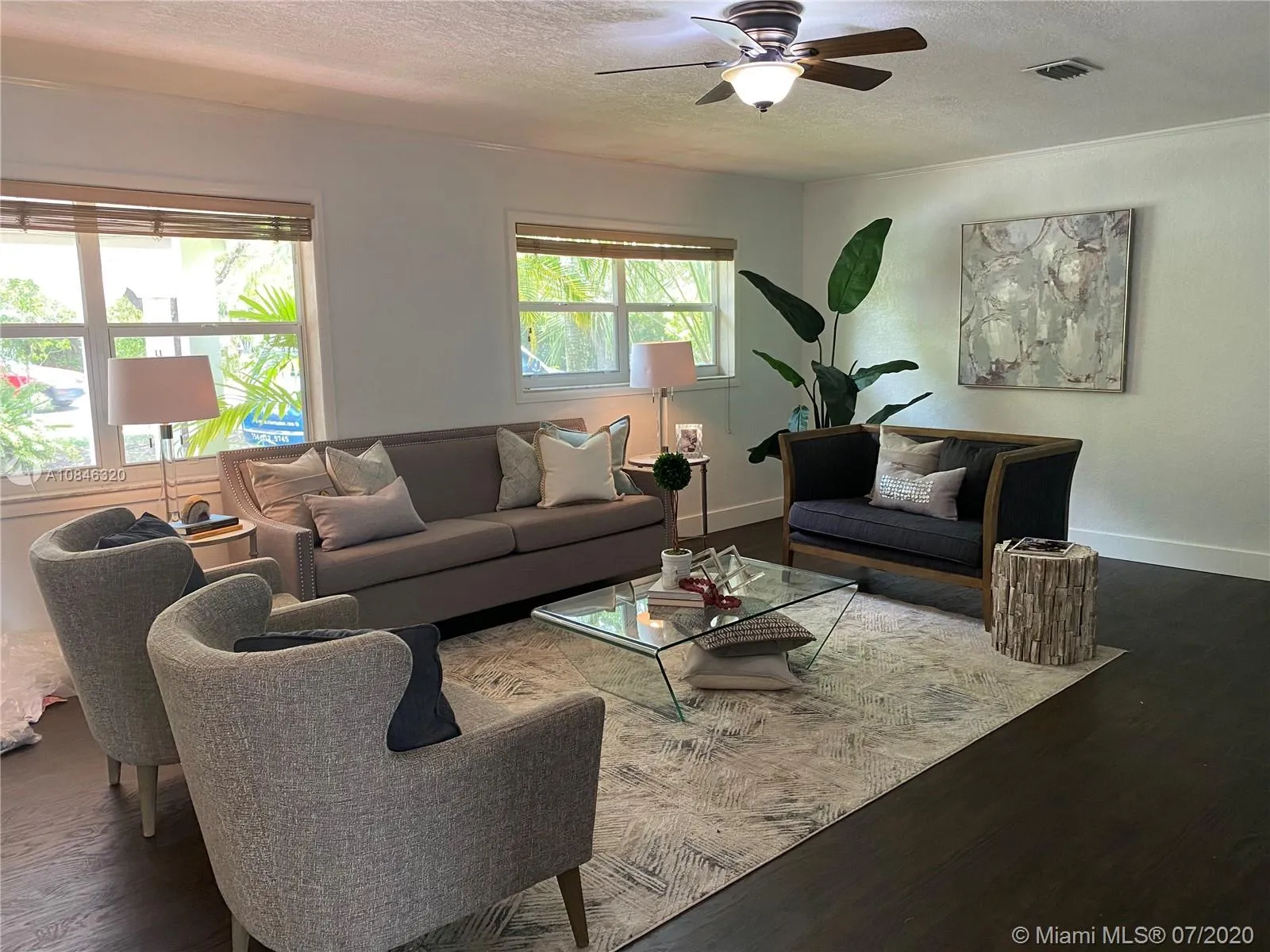 3 bedroom 3 bath for sale at 13550 SW 99th Pl, Miami FL 33176