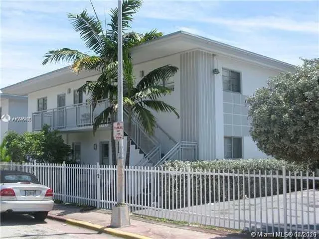 1 bedroom 1 bath for sale at 1050 7 ST # 2, Miami Beach FL 33139