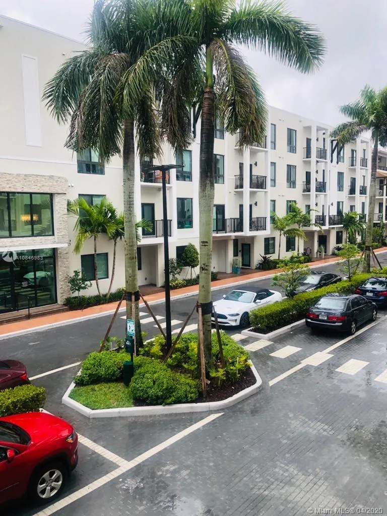 2 bedroom 2 bath for sale at 4740 NW 84th Ct # 17, Doral FL 33166