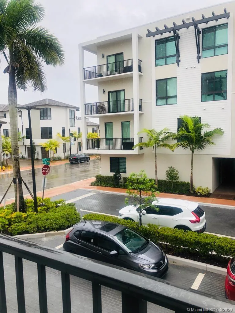4740 NW 84th Ct # 17, Doral FL 33166