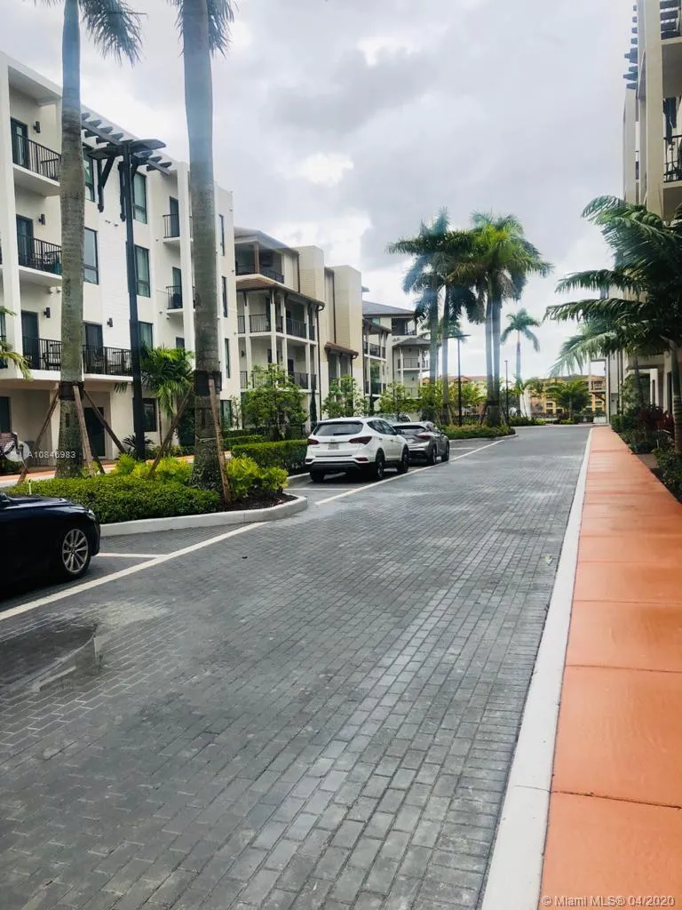 4740 NW 84th Ct # 17, Doral FL 33166