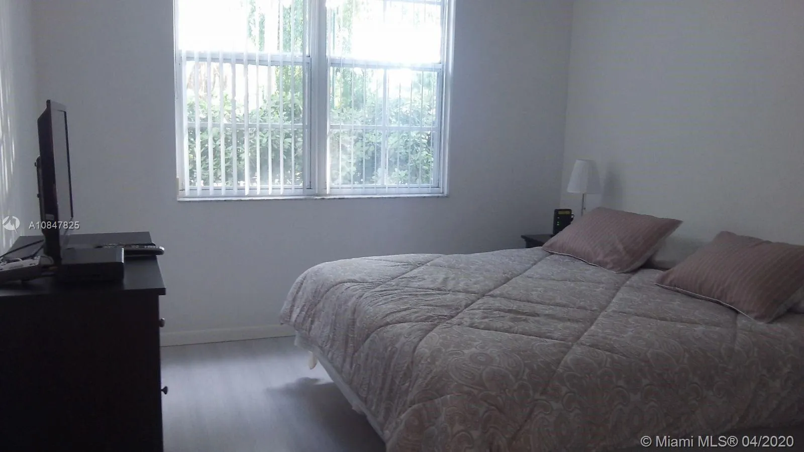 19501 E Country Club Dr # 104, Aventura FL 33180