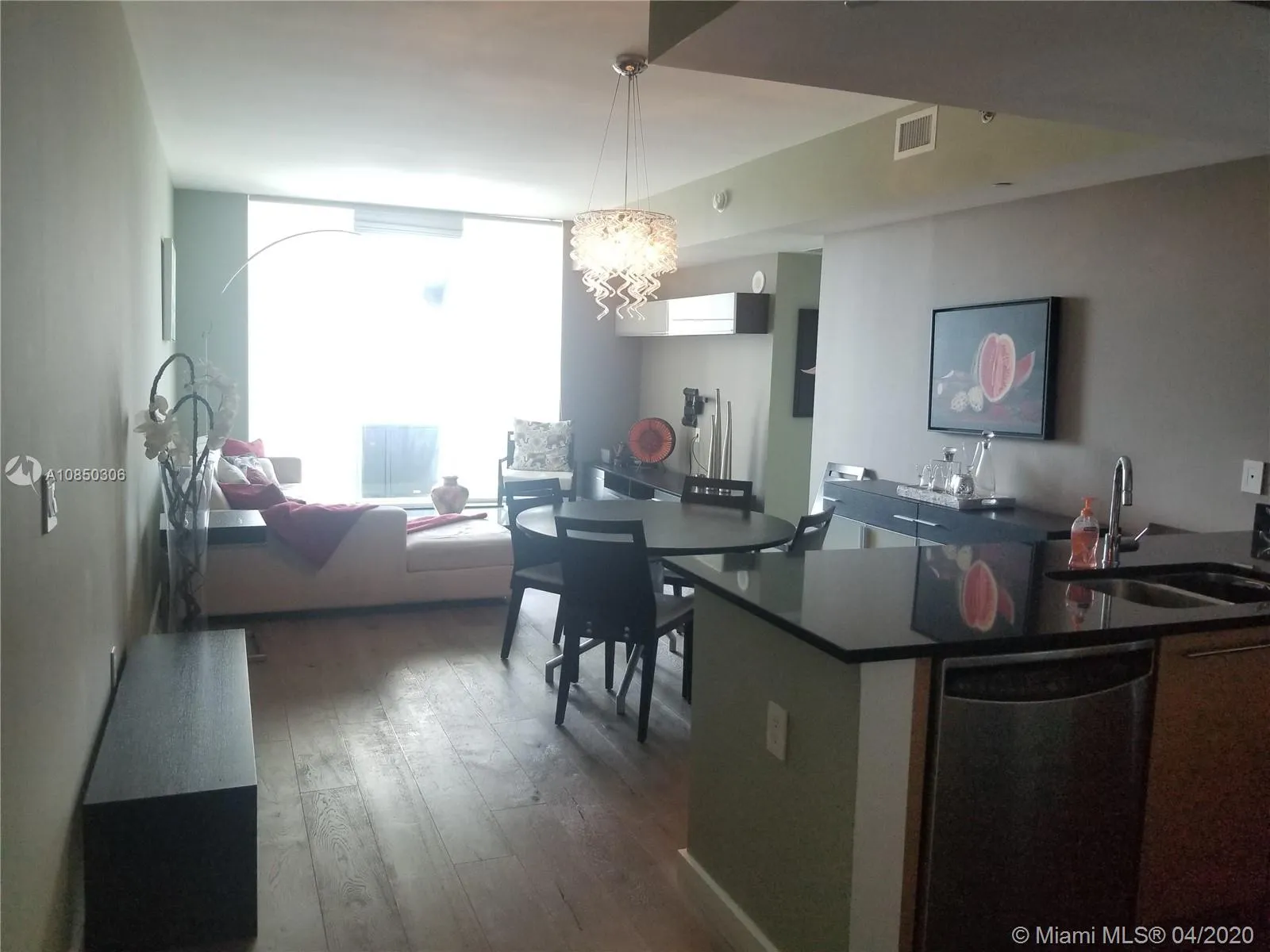 1 bedroom 1 bath for rent at 950 Brickell Bay Dr # 3200, Miami FL 33131