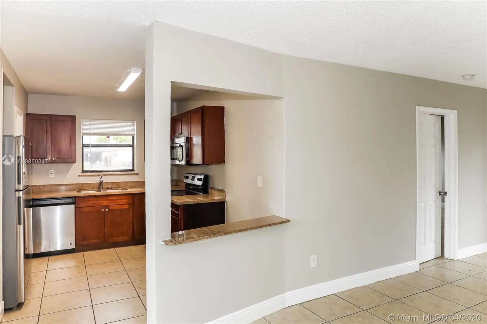 4960 NW 11th Ct, Lauderhill FL 33313