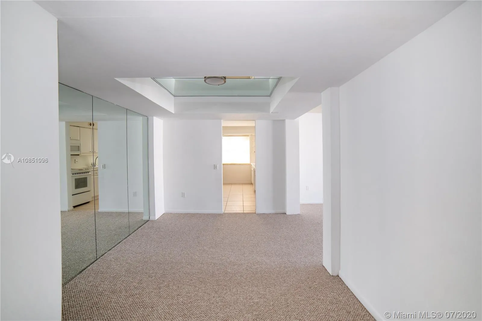 2 bedroom 2 bath for sale at 2801 NE 183rd St # 1702W, Aventura FL 33160